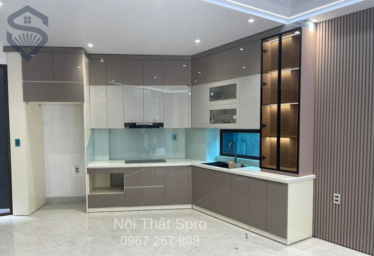 mẫu tủ bếp acrylic chữ L sang trọng tại Hưng Yên